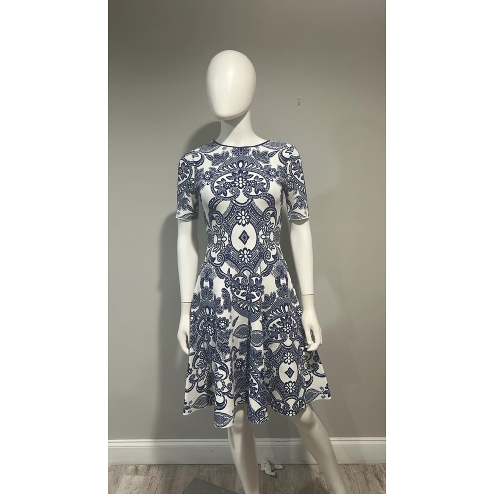Women's Etro White and Blue Medallion Lace Effect Minidress Size 2 (38) - Picture 11 of 15
